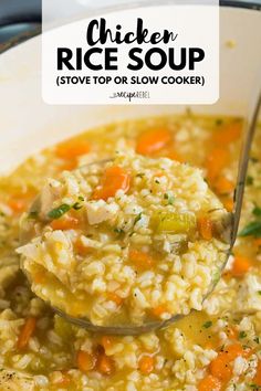 Looking for warm dinner ideas? Here's one of the best comfort food recipes to make on the stove top or slow cooker! It's such a healthy, hearty soup. Loaded with vegetables in a delicious broth, this Easy Chicken and Rice Soup is a perfect winter dish! Easy Healthy Soup, Easy Soup Recipes Healthy, Healthy Soup Recipe, Easy Chicken And Rice, Rice Soup Recipes, Chicken Rice Soup, Vegetarian Soup Recipes, Crock Pot Recipes, Diner Recept