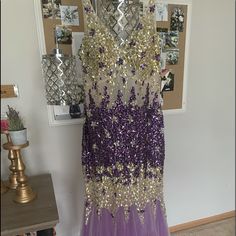 Cute Purple Dress With A Lot Of Detail Super Stunning ! Cute Purple Dress, Purple Sequin Dress, Purple And Gold Dress, Dresses Purple, Sequins Dress, Dress Designer, Purple Dress, Sequin Dress, Color Purple