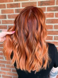 Auburn Strawberry Blonde Balayage, Bright Copper Hair Balayage, Ombre Hair Roux, Flame Red Hair Color, Ginger Ombre Hair, Copper Ombre Hair, Copper Hair Ombre, Blonde And Ginger Hair, Orange Balayage