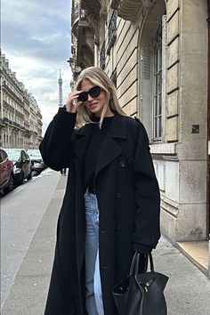 Black Coat Outfit, Mantel Outfit, Outfit Autumn, Skandinavian Fashion, Moda Paris, Neue Outfits