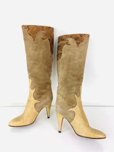 pointy toe & high heel camel leather & tan suede with snakeskin  tall knee high Great vintage condition, minor surface wear sole marked size 36 italy / US 5.5 or 6 17.5 tall 3 wide 3.5 heel 6.25 calf, flat All sales are final / as-is. We do not accept returns. Suede Outfit Women, Hadestown Costume, Tan Boots Outfit, Conversation Pit, Suede Outfit, Style Roots, Gold Boots, Snakeskin Boots, Fashion Shoes Boots