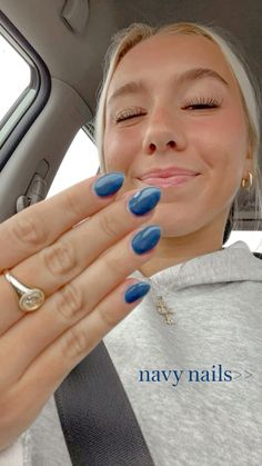 Cute Short Nail Colors, Cute Simplistic Nails, Short Cute Nails Purple, Gel Nail Designs Almond Shape Short, Easy Nail Art Ideas For Short Nails, Cute Nails September, Winter Basic Nails, Almond Nails Inspo Aesthetic Fall, Cute Acrylic Nails Winter