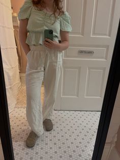 Linen Closet, Casual Summer Outfit, Coastal Style, Summer Outfits Women, Date Night Outfit, Spring Outfit, Style Guides, Bathroom Mirror