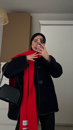 @Şeymakaymakk Hijabi Fashion Casual, Selfie Poses Instagram, Islamic Girl, Hijabi Fashion, Hijab Outfit, Selfie Poses, Hijab Fashion, Fashion Casual, Mirror