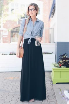 Connecticut Fashion, Casual Maxi Dress Outfit, Black Maxi Skirt Outfit, Black Maxi Dress Outfit, Maxi Dress Outfit Summer, Black Long Skirt, Casual Maxi Skirt, Long Black Skirt, Rok Outfit