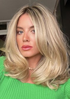 Blonde Layered Hair, Hair Inspiration Short, Blonde Hair Inspiration, Blonde Hair Looks, Hair 2024, Haircuts For Medium Hair, Penteado Cabelo Curto, Haircuts For Long Hair, Short Blonde Hair