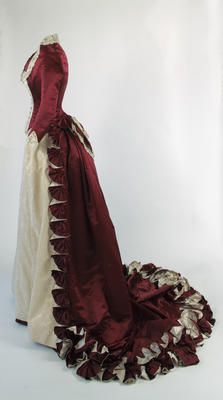 Moonacre Dress, Songbird Aesthetic, Slytherin Gown, Dress Old Fashioned, Victorian Skirts, 1879 Fashion, History Dress, Rowena Ravenclaw, Gilded Age Fashion