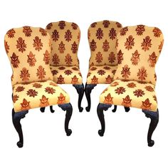 a pair of chairs sitting next to each other