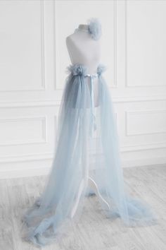 Wedding Detachable tulle overskirt with train 
#bridaloverskirt #tulleskirt #weddingskirt #bridesmaids skirt #promskirt #ballgown #maternitypromskirt #overlayskirt #sheerskirt #detachableskirt #tulletrain Tulle Bustle Skirt, Fairy Ball Gown, Wedding Tulle Skirt, Open Front Skirt, Fairy Costume Women, Fairy Ball, Tulle Overskirt, Tulle Wedding Skirt, White Tulle Skirt