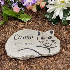 Pet loss cat stone Diy Cat Memorial Ideas, Garden Stones Diy, Cat Headstone, Cat Grave Marker, Pet Headstones, Animal Pottery, Pet Garden, Garden Memorial