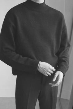 Turtlenecks Men Outfits, Men Black Turtleneck Outfit, Male Turtleneck, Mockneck Top Outfit Men, Guy In Turtleneck, Black Turtleneck Men, Black Turtle Neck Mens Outfit, Men Turtleneck, Male Turtleneck Outfit