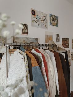 Store Aesthetic, Second Hand Shop, West Side, Online Thrift, Slow Living, Art Day