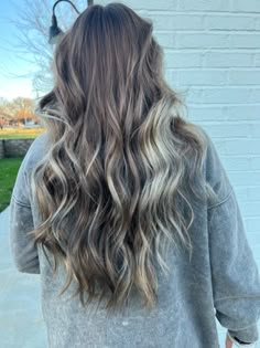 Dark Brown Hair With Ash Blonde Balayage, Western Hair Color, Hair Inspiration Brunette, Balayage Brunette To Blonde, Hairstyles Color Ideas, Highlights Brown Hair Balayage, Ash Blonde Hair Balayage, Getting My Hair Done, Natural Hair Colors