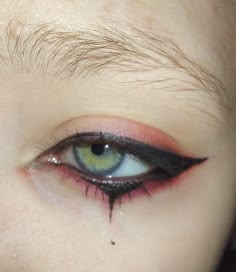 Soft Goth Eyeliner, No Eyeliner Goth Makeup, Punk Rock Eyeliner, Simple Graphic Liner Black, Mothman Inspired Makeup, Emo Homecoming Makeup, Male Eyeliner Aesthetic, Easy Emo Eyeliner, Formal Gothic Makeup