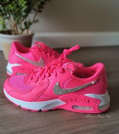 Womens Pink Sneakers, Shoes Customized, Nike Shoes Women Fashion, Pink Nike Shoes, Air Max Excee, Custom Nike Shoes, All Nike Shoes, Chic Heels, Nike Air Shoes