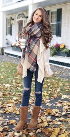 #Winter#WinterOutfits#Fashion2024#SeasonalFashion#WinterTrends#StyleTips#ColdWeatherOutfits#Skirts#Layering#MidiSkirtsIdeas#OutFitIdeas#WinterFashion#WinterOutfitsAesthetic#WinterOutfitsKorean#WinterOutfitsForWomen#ChristmasOutfit Pretty Winter Outfits, Fall Fashion Coats, Fall Trends Outfits, Fall Fashion Trends Women, Scarf Outfit, Plaid Blanket, How To Wear Scarves, Cute Fall Outfits