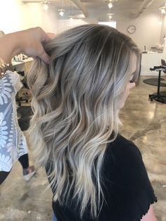 Sandy Ash Blonde Hair Balayage, Cool Toned Bronde Balayage, Light Mushroom Blonde Hair Balayage, Lived In Ash Blonde Hair, Brown In Blonde Hair, Ashy Mushroom Blonde Hair Balayage, Smokey Ash Blonde Hair Balayage, Mushroom Balayage Blonde, Silver Ash Blonde Hair Balayage