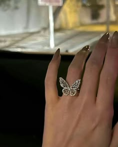 Girlfriend Promise Ring, Diamond Butterfly, Hippie Look, Luxe Jewelry, Girly Accessories, Butterfly Ring