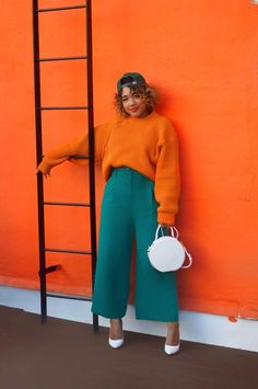 London Outfits, Mode Prints, Color Combos Outfit, Orange Outfit, Neue Outfits, Mode Inspo, Outfits Casual