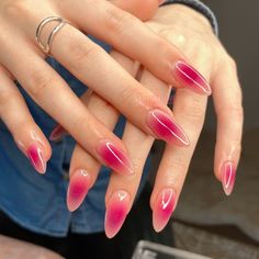 Ombre Colorful Nails, Gradient Color Nails, Simple Statement Nails, Sparkly Aura Nails, Pink Nails Aura, Nail Ideas Aura, Eyeshadow Aura Nails, Aura Red Nails, Summer Nails Aura