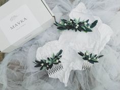 Floral hair comb for bride, bridesmaid, or flower girl Big comb size - 8,5 cm (3,5 inches) Small comb size - 5 cm (2 inches) Mini comb - 2,5 cm (1 inch) Matching boutonniere, flower bracelet, hair crown can be made to order along with this accessory here: https://www.etsy.com/listing/735358517 Explore more items at mavkastore.etsy.com Greenery Hair Piece, Hair Accessories For Bride, Wedding Eucalyptus, Accessories For Bride, Floral Hair Comb, Floral Hair Combs, Hair Crown, Bridal Accessory, Eucalyptus Greenery