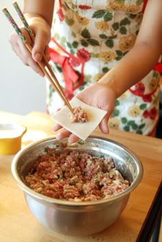 Homemade Chinese Dumplings (with step by step directions!) Homemade Potstickers, Potstickers Recipe, The Novice Chef, Chinese Dumpling, Novice Chef, Won Ton, Chinese Pork, Pork Dumpling, Mapo Tofu