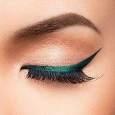 Eyeliner Trends, Corrector Makeup, Permanente Make-up, Applying Eye Makeup, Brown Eyeliner