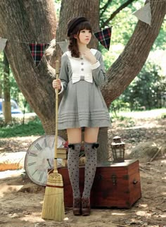 gray and black with polka dot socks is really cute for middle school aged Otome Kei, Fashion Japanese, Peter Pan Collar Dress, Classic Lolita, Mori Kei, Harajuku Style, Kawaii Style, Kawaii Dress, Japanese Street