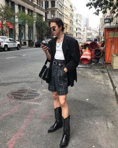 Genderless Outfit, Boys Street Style, Queer Style, Mens Fashion Streetwear, Festival Looks