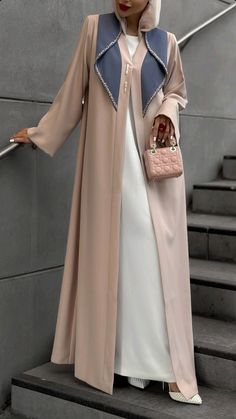 Abaya Jacket Style, Abaya Hand Design, Abaya Designs Dubai Modern, Coat Abaya, Fashion Illustration Face, Designer Dresses Elegant, Moslem Fashion, Muslim Evening Dresses