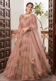 Net Maxi Designs Pakistani, Maxi Designs Pakistani, Frock Design For Wedding, Pakistani Maxi Dresses, Net Maxi, Pakistani Frocks, Indian Pink, Color Dresses