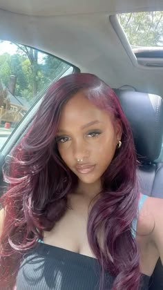 Messy Blowout Hairstyles, Burgundy Hair Sew In, Fall Hairstyle Black Women, Red Hair With Highlights Black Women, Burgundy Hair Hairstyles, Red Highlights In Brown Hair Black Women, Burgundy Side Part Quick Weave, Black Girls Hairstyles Color, Burgundy Hair Styles Black Women