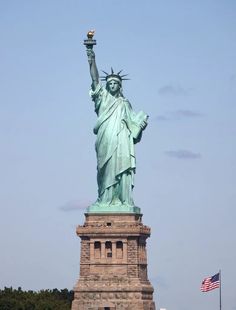 the statue of liberty in new york city