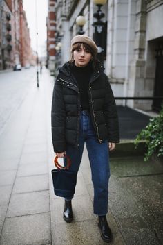 PRACTICAL AND PERSONAL Cropped Peacoat Outfit, Cropped Peacoat, Peacoat Outfit, Winter Style Guide, Style Parisienne, Cute Winter Outfits, Winter Fashion Outfits, Fall Winter Outfits