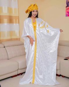 Mali Fashion, Gold African Dress, Lace Blouse Styles, Turkey Dress, Long Outfit, African Maxi Dresses, African Lace Dresses, Dress African, African Traditional Dresses