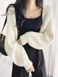 Mode Ulzzang, Long Sleeve Knit Sweaters, Cardigan Long, Mode Inspo, Cropped Cardigan, Batwing Sleeve, Outfits Casuales, Casual Fits, Long Sleeve Knit