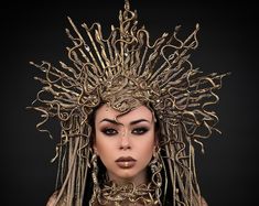 Medusa Gorgon Crown, Halloween, Halo Crown, Halo Headpiece, Halo Headband, Halloween Costume, Gold Halo, Headpiece, Cobra Crown, Snake Crown - Etsy Medusa Crown, Virgin Mary Costume, Mary Costume, Black Flower Crown, Halloween Crown, Avengers Outfits