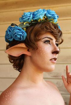 Faun Makeup, Satyr Costume, Faun Costume, Mr Tumnus, Halloween Hombre, Makeup Zombie, Halloween Tattoo, Elf Ears, Special Effects Makeup