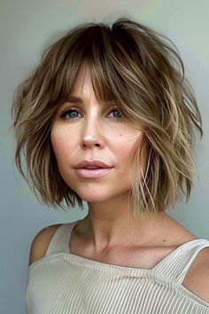 Grown Out Pixie, Shaggy Bob Haircut, Trendy Bob, Short Choppy Haircuts, Bob Hair Color, Sun Kissed Hair, Choppy Haircuts, Shaggy Bob, Choppy Bob