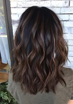 Subtle Lowlights, Kort Bob, Black Hair Balayage, Chocolate Brown Hair Color, Dark Brunette, Brunette Balayage Hair, Brown Hair Balayage, Balayage Brunette, Hair Inspiration Color