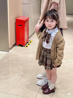 Kids Fasion, Stylish Kids Outfits, Cute Babies Photography, Cute Asian Babies, Kids Fashion Girl, Toddler Girl Style, Stylish Kids, Kids Outfits Girls