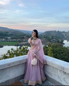 Semi Traditional Outfits For Women, Indian Outfits Lehenga Modern, Indian Women Aesthetic Outfits, Indian Modern Outfits, Lehenga Aesthetic Poses, Desi Girl Outfits, Poses In Indian Outfit, Indian Outfit Poses, Pose In Lehenga