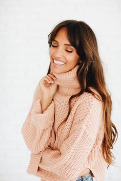 Chestnut Oak Cropped Sweater Fall Aesthetics, Aspyn Ovard, Style Lookbook, Stylish Fall Outfits, Fall Lookbook, Romantic Dress, Boho Look, 50s Fashion, Girly Fashion