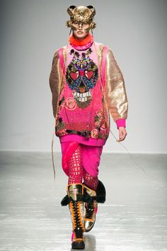 Manish Arora Fall 2015 Ready-to-Wear Fashion Show Manish Arora, Innovative Fashion, Manish, Best Jeans, Fashion Week Street Style, Jeans Outfit, Inspiration Mode