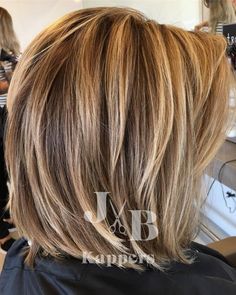 Medium Length Hair Color Ideas Balayage, Jaw Length Bob, Hair Dye Trends, Trending Hair Color, Trending Hair, Haircuts Ideas, Latest Haircuts, Brown Hair With Blonde Highlights