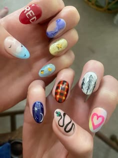 Taylor Swift Nails Era Tour, Taylor Swift Album Inspired Nails, Taylor Swift Eras Nail Ideas, Taylor Swift Nail Ideas Folklore, Eras Tour Nails 1989, Taylor Swift Nails All Albums, Taylor Swift Short Nails, Taylor Swift Gel Nails, T Swift Nails