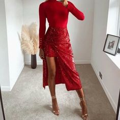 Mens Christmas Party Outfit, Red Sequin Skirt, Women Christmas Outfits, Sequin Skirt Outfit, Christmas Fashion Outfits, Christmas Party Outfit Ideas, Xmas Party Outfits, Christmas Eve Outfit, Holiday Party Outfits