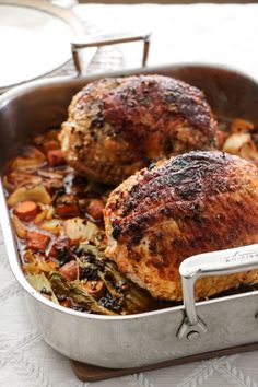 If the thought of roasting a huge turkey intimidates you, or you’re a small group, then a boneless turkey breast roast is the dish for you! Boneless Turkey Breast Roast, Boneless Turkey Roast, Turkey Breast Roast, Boneless Turkey Breast, Turkey Roast, Turkey Thighs, Butterball Turkey, Turkey Breast Recipe, Roast Turkey Breast