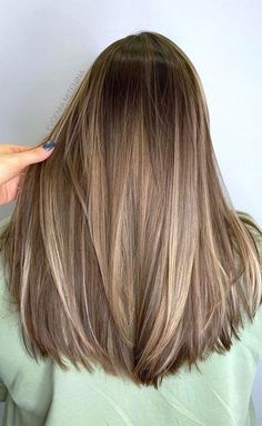 Straight Medium Length Haircut, Brown Ombre Hair, Brown Hair Inspo, Brunette Hair With Highlights, All Of, Brown Hair With Blonde Highlights, Hair Color Light Brown, Brown Hair Balayage, Blonde Hair Inspiration