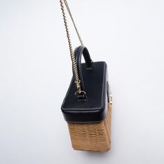 Brand Name: CyflymderShape: BoxGender: WOMENHandbags Type: Messenger BagsMain Material: StrawOrigin: CN(Origin)Occasion: VersatileExterior: Solid BagStyle: vintageLining Material: PolyesterPattern Type: PatchworkDecoration: ChainsNumber of Handles/Straps: SingleInterior: No PocketSize: Mini(Max Length<20cm)Hardness: HARDClosure Type: Hasp Luxury Rectangular Straw Bag With Detachable Strap, Trendy Rectangular Straw Bag With Phone Pocket, Brown Rectangular Shoulder Bag For Shopping, Elegant Rectangular Straw Bag With Detachable Strap, Beige Rectangular Case Bag With Detachable Handle, Luxury Black Straw Bag With Adjustable Strap, Rectangular Leather Bucket Bag, Black Square Box Bag With Detachable Handle, Elegant Rectangular Straw Bag For Shopping